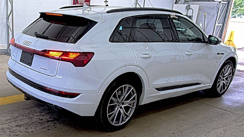 Used 2021 Audi e-tron Prestige AWD/4WD image 8
