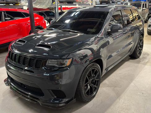 Used 2018 Jeep Grand Cherokee Trackhawk image 10