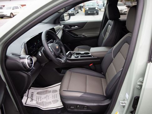 Certified 2026 Chevrolet Equinox LT w/ Convenience Package II image 21