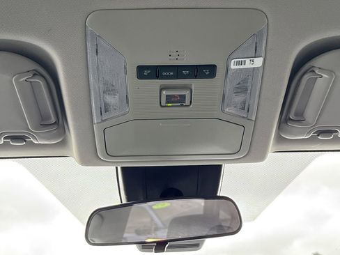 Used 2023 Toyota RAV4 XLE FWD image 23