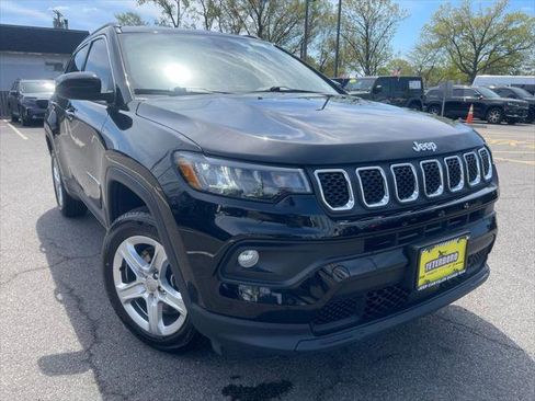 Certified 2023 Jeep Compass Latitude AWD/4WD image 1
