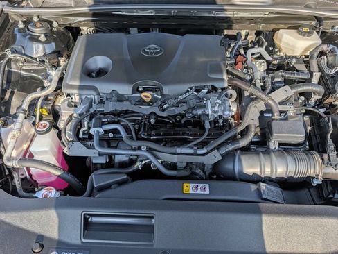Used 2025 Toyota Camry SE FWD image 33