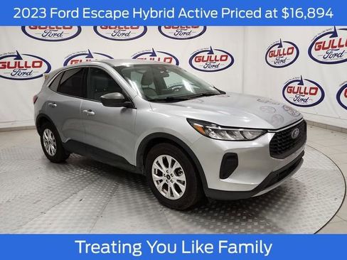 Used 2023 Ford Escape Active image 1
