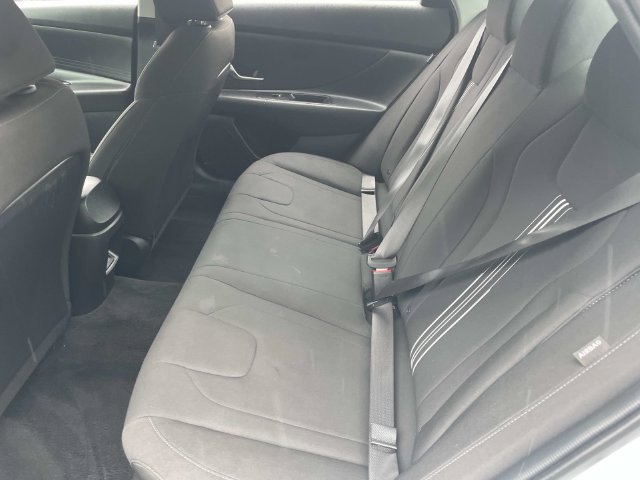 Used 2024 Hyundai Elantra SEL FWD image 16