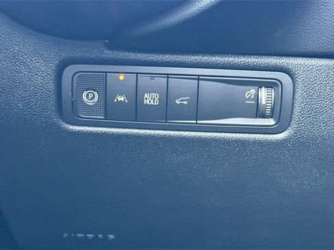 New 2026 Chevrolet Equinox EV LT image 33