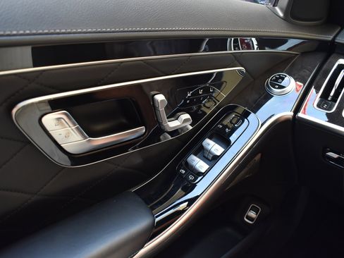 Used 2021 Mercedes-Benz S 580 4MATIC Sedan image 35