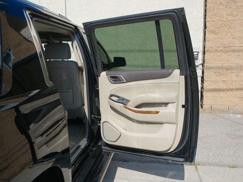 Used 2015 GMC Yukon XL Denali w/ Premium Package image 31