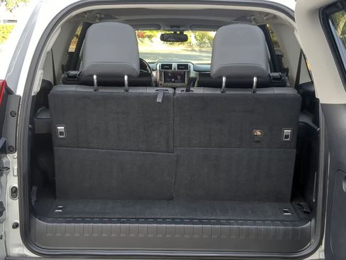 Used 2019 Lexus GX 460 Luxury image 36