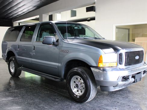Used 2000 Ford Excursion XLT image 41