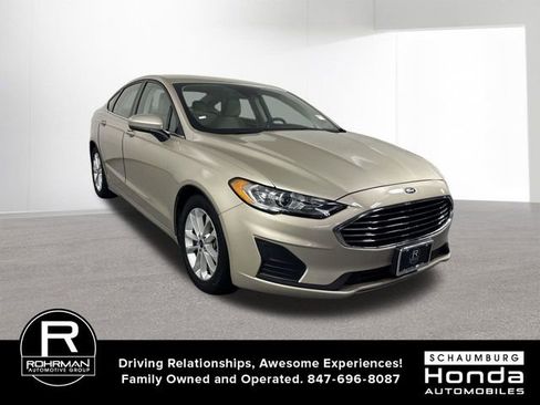 Used 2019 Ford Fusion SE FWD image 3