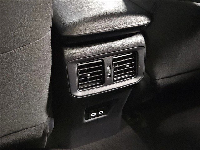 Used 2024 Toyota RAV4 XLE AWD/4WD image 16