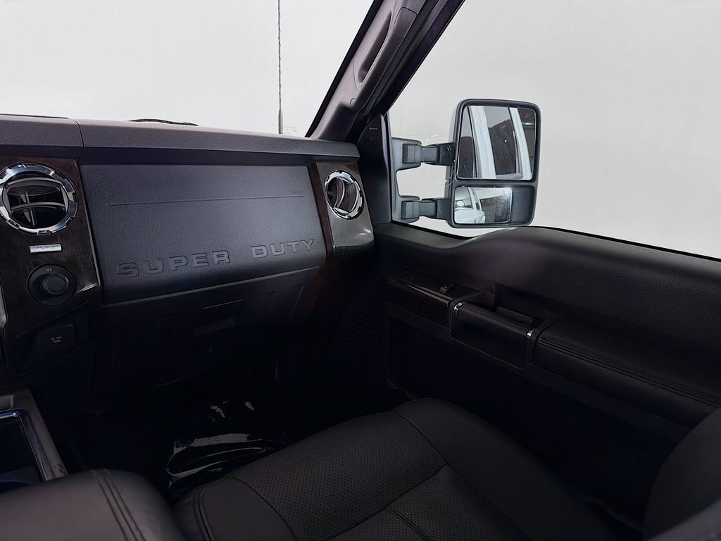 Used 2016 Ford F350 Platinum w/ FX4 Off-Road Package AWD/4WD image 21