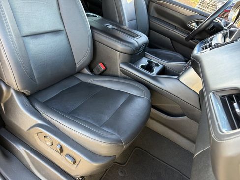 Certified 2022 Chevrolet Suburban Z71 AWD/4WD image 11
