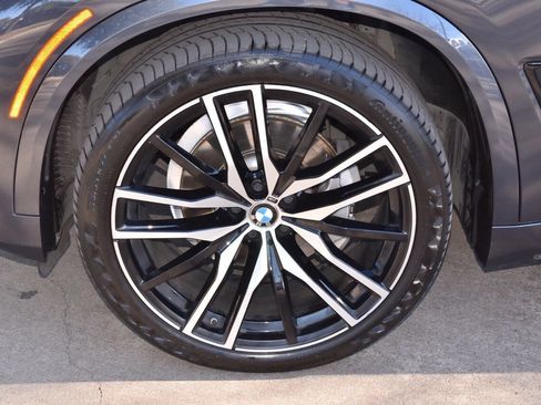 Used 2019 BMW X5 xDrive40i w/ M Sport Package image 37