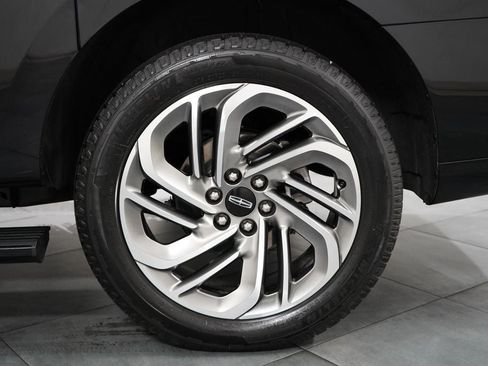 Used 2025 Lincoln Navigator L Reserve AWD/4WD image 38