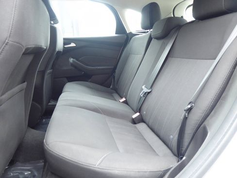 Used 2017 Ford Focus SE image 16