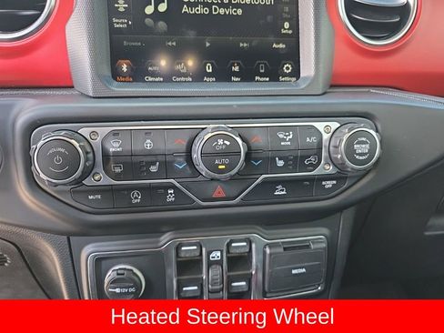 Used 2023 Jeep Gladiator Rubicon w/ Cold Weather Group AWD/4WD image 19