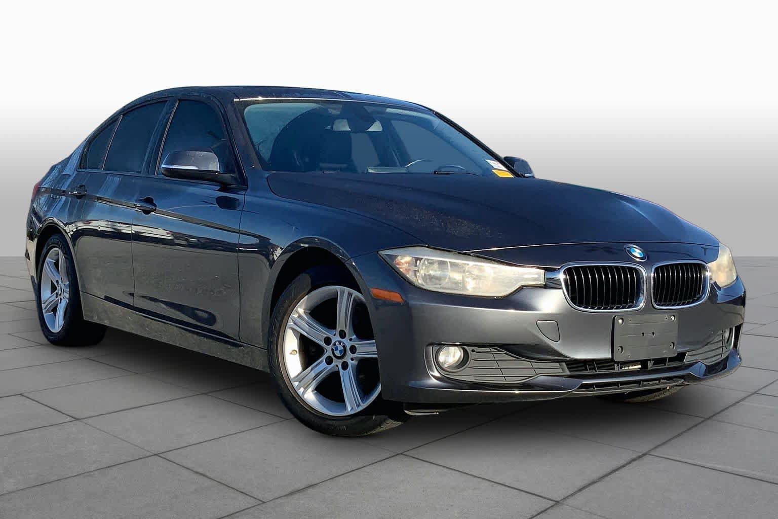 Used 2015 BMW 320i Sedan RWD image 3