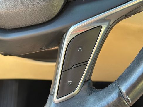 Used 2018 Cadillac XT5 Premium Luxury FWD image 34