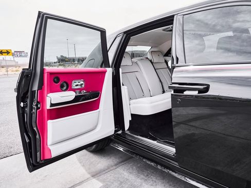 Used 2023 Rolls-Royce Phantom Sedan RWD image 35