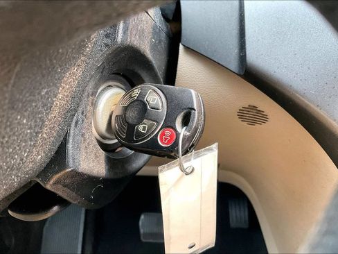 Used 2017 Ford Escape SE w/ SE Cold Weather Package FWD image 14