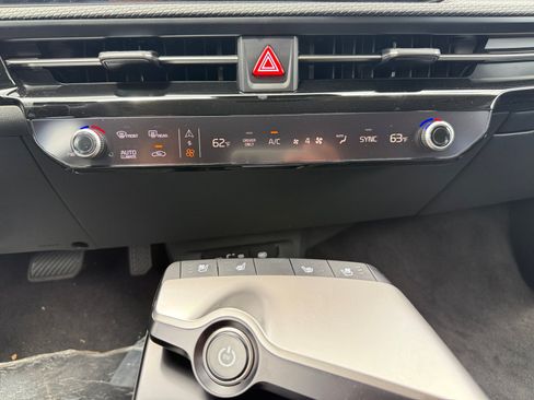 New 2026 Kia EV6 Wind RWD image 13