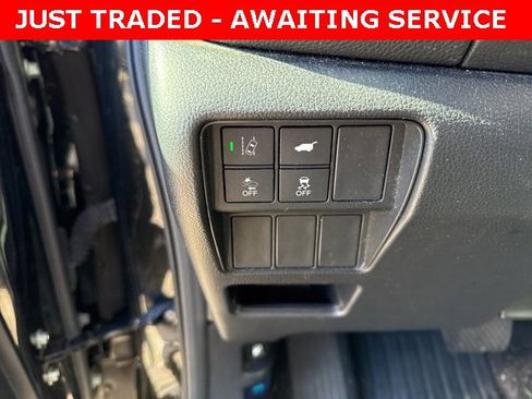 Used 2017 Honda CR-V Touring image 15