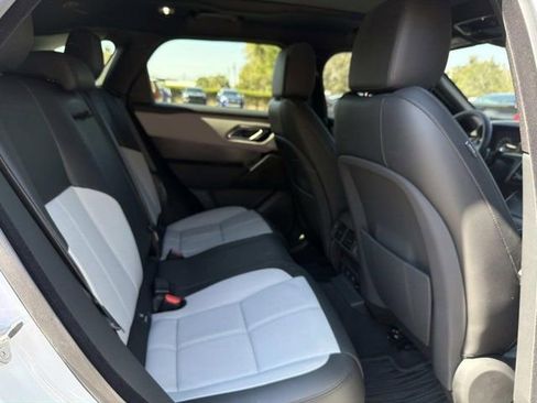 Used 2026 Land Rover Range Rover Velar Dynamic SE image 21