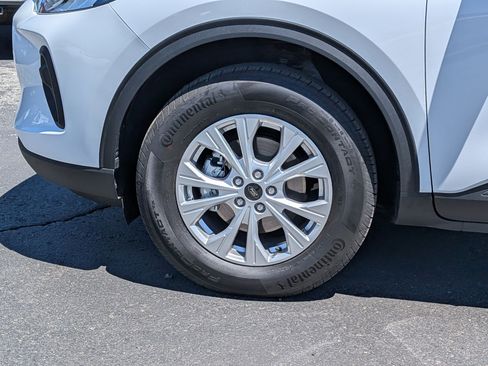 Used 2025 Ford Escape Active w/ Cold Weather Package AWD/4WD image 14