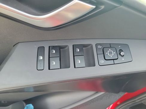 Used 2023 Kia Niro LX image 14