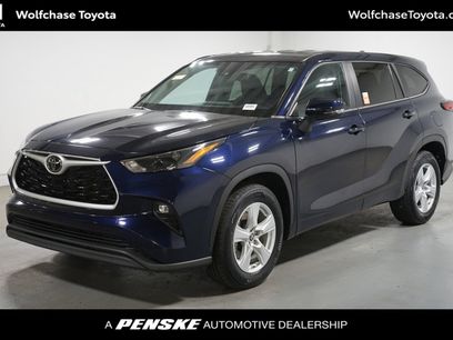 Used 2023 Toyota Highlander LE