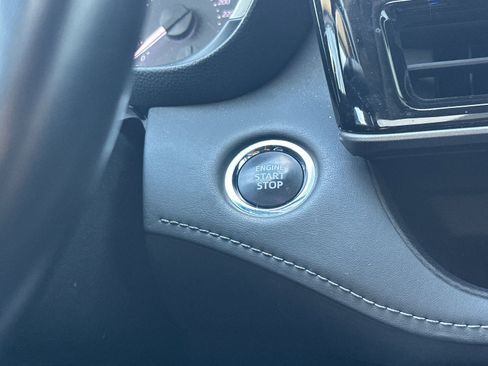 Used 2023 Toyota Highlander XLE image 22