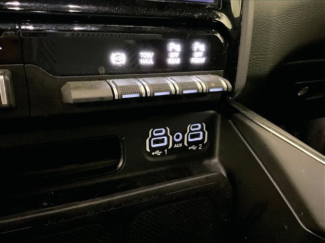 Used 2024 RAM 2500 Laramie w/ Night Edition AWD/4WD image 31