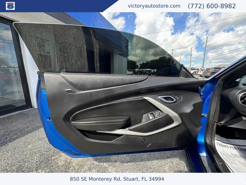 Used 2018 Chevrolet Camaro LT RWD image 14