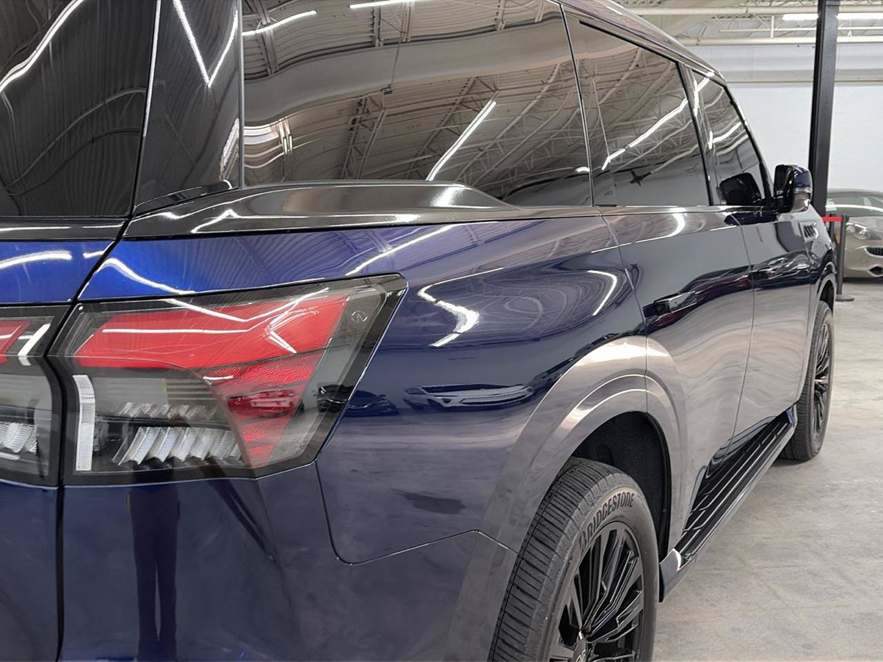 Used 2025 INFINITI QX80 Luxe RWD image 8