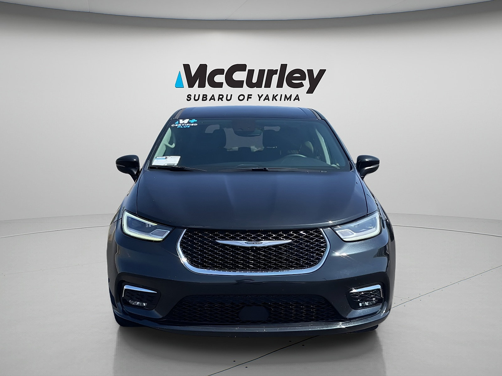 Used 2023 Chrysler Pacifica Touring-L FWD image 8