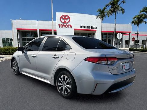 Certified 2021 Toyota Corolla LE FWD image 5
