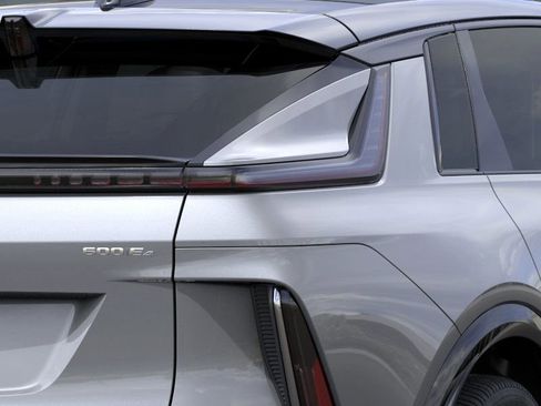 New 2025 Cadillac Lyriq Sport image 11