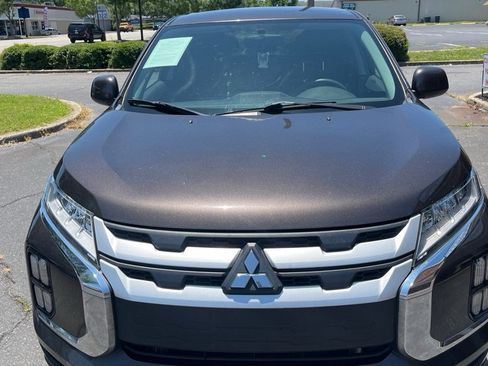 Used 2020 Mitsubishi Outlander Sport ES image 2