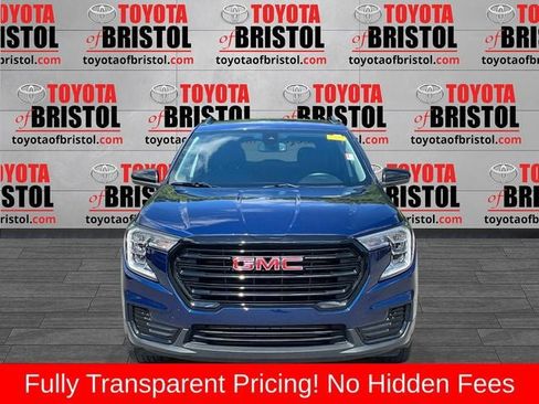 Used 2022 GMC Terrain SLE w/ Driver Convenience Package AWD/4WD image 9