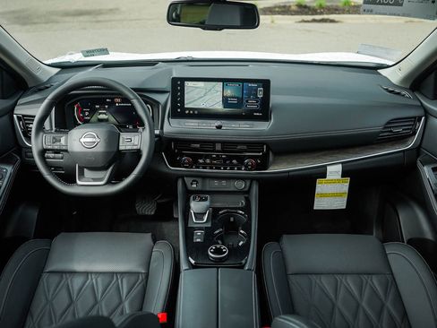 New 2026 Nissan Rogue Platinum AWD/4WD image 14
