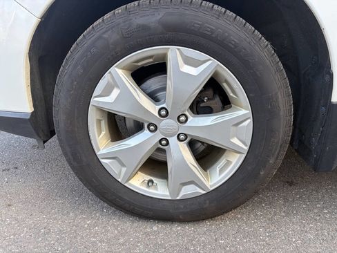 Used 2014 Subaru Forester 2.5i Premium w/ All-Weather Package image 7