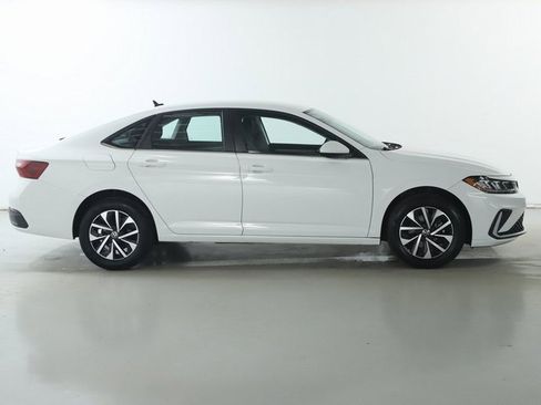 Certified 2025 Volkswagen Jetta S image 11
