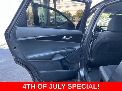 Used 2019 Kia Sorento FWD image 9