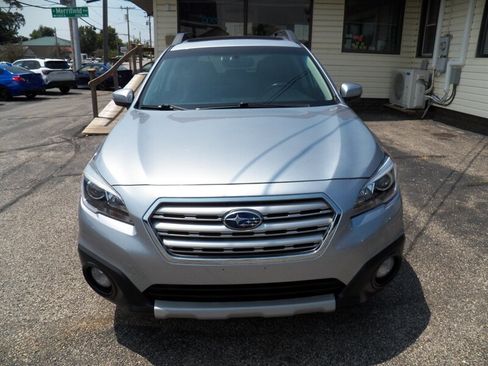 Used 2015 Subaru Outback 2.5i Limited AWD/4WD image 5