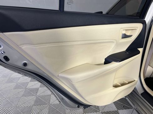Used 2016 Toyota Camry LE image 12