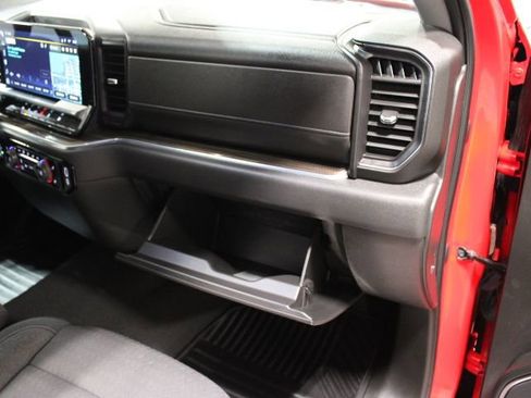 Used 2022 Chevrolet Silverado 1500 LT AWD/4WD image 26