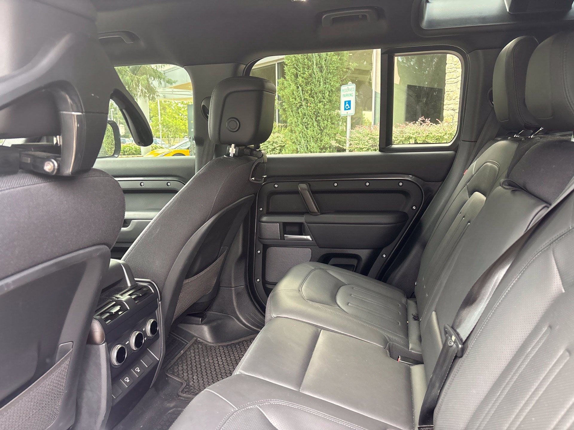 Used 2024 Land Rover Defender 110 X AWD/4WD image 7