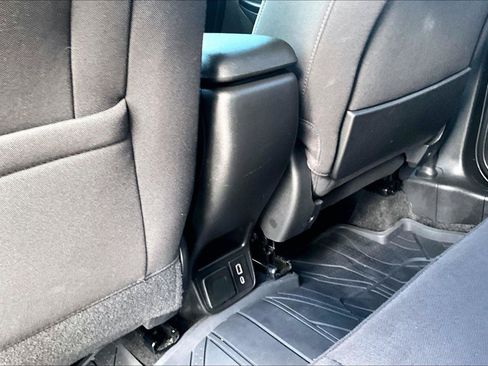 Used 2021 Chevrolet TrailBlazer LT w/ Convenience Package AWD/4WD image 33