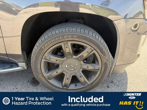 Used 2016 Cadillac Escalade Luxury AWD/4WD image 10